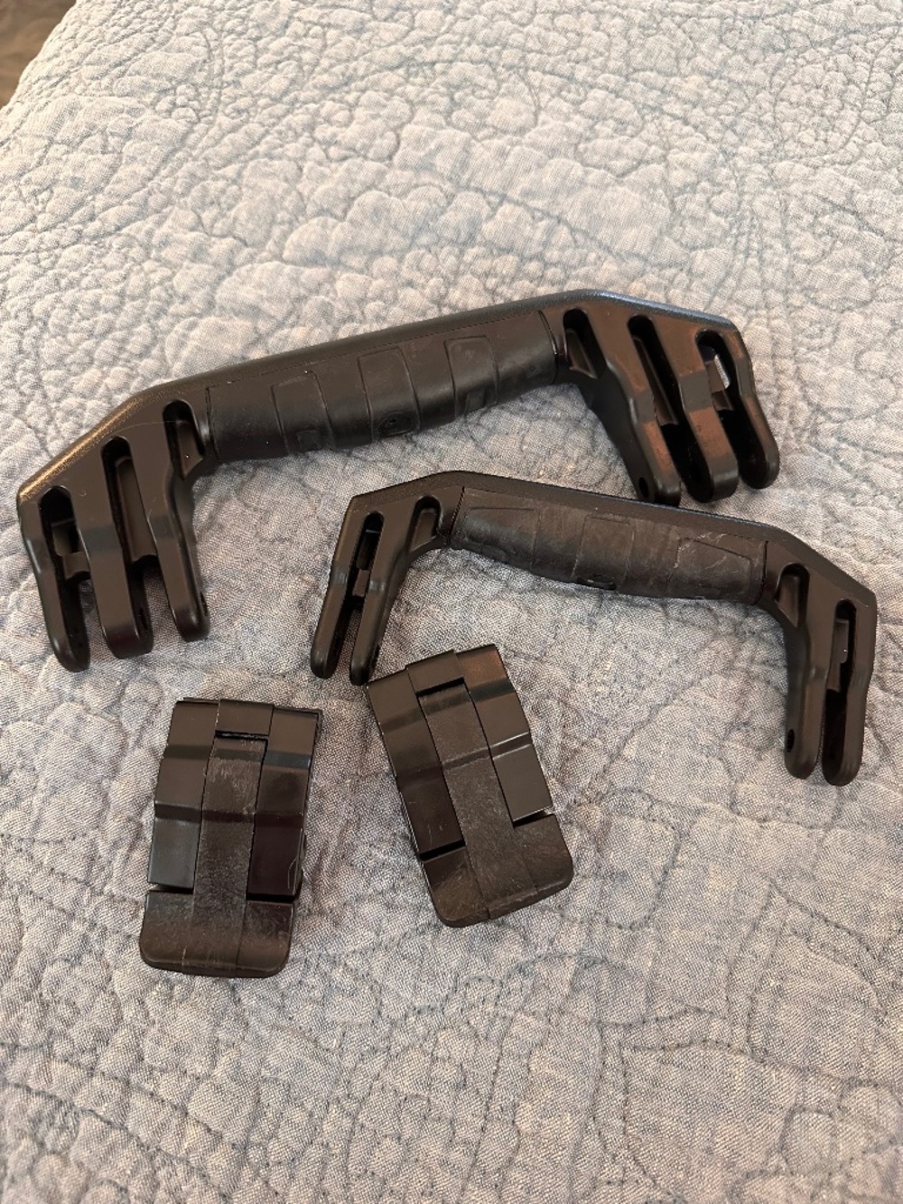 PELICAN Protector Series 1560 Original Handles and Latches SET